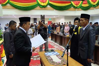  PAW DPRD Inhil, Muhaemin Resmi Gantikan Musmulyadi